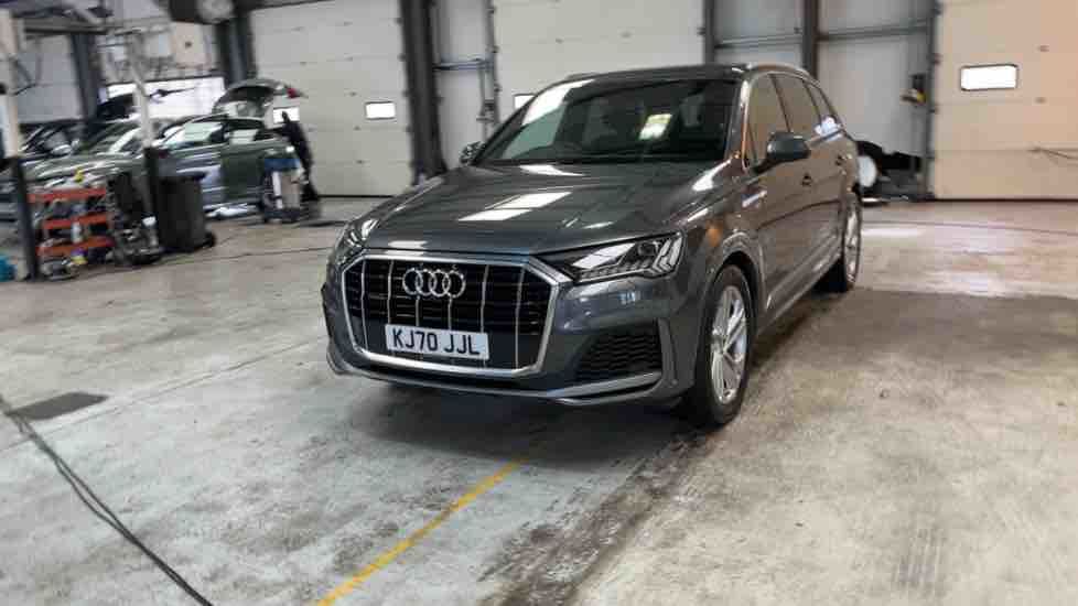 More views of Audi Q7
