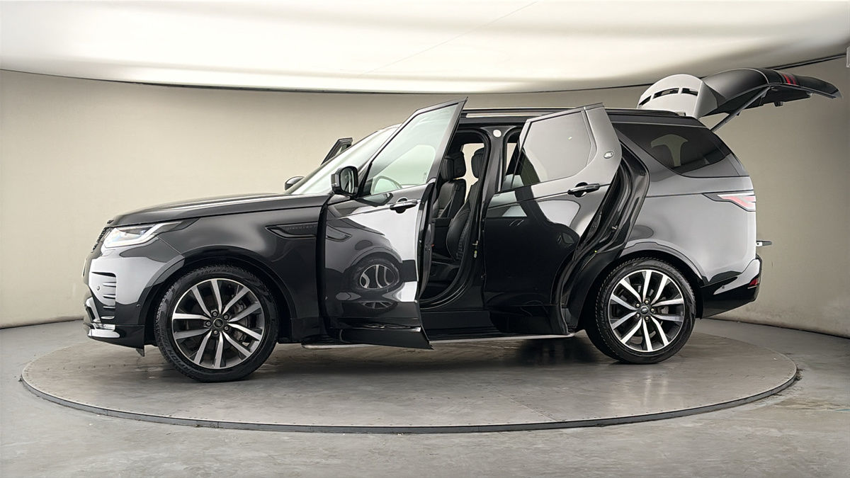 More views of Land Rover Discovery