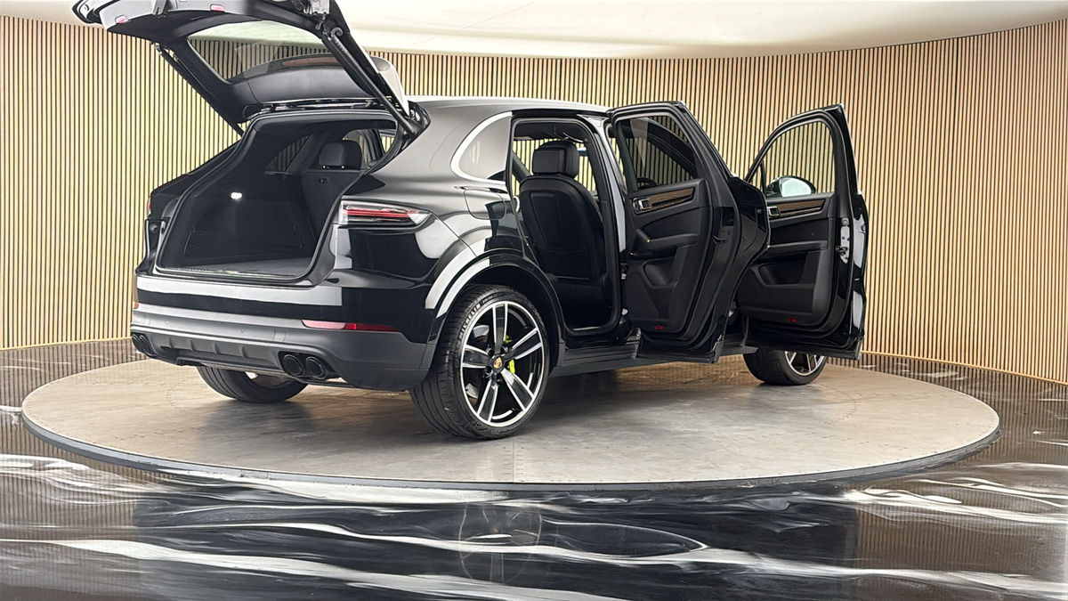 More views of Porsche Cayenne