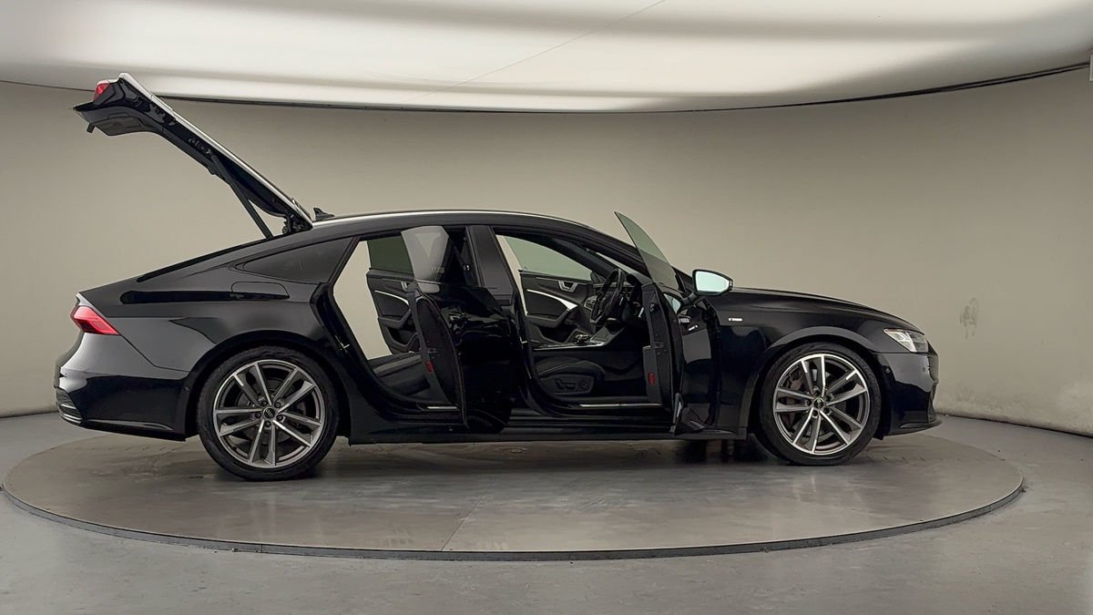 More views of Audi A7