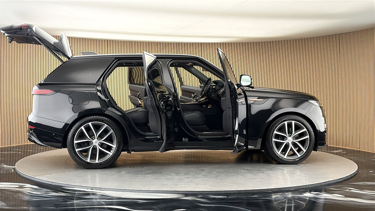 More views of Land Rover Range Rover Sport
