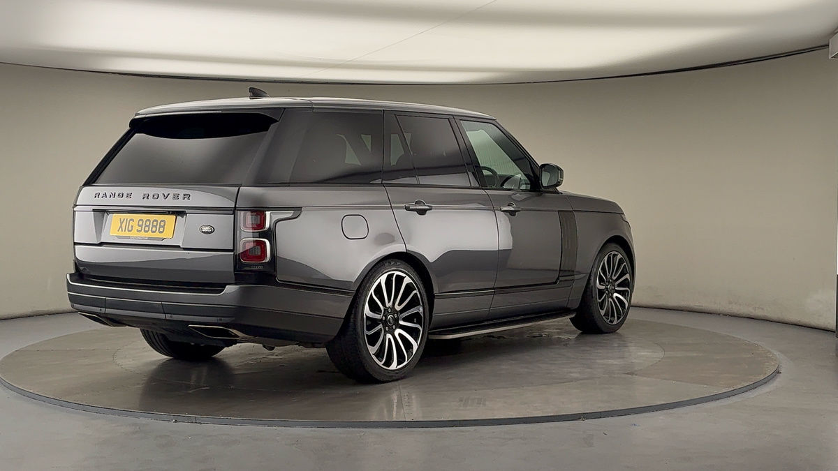 More views of Land Rover Range Rover