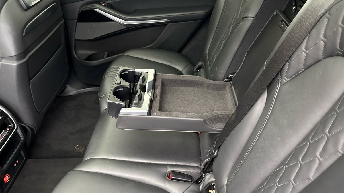 BMW X7 Image 9