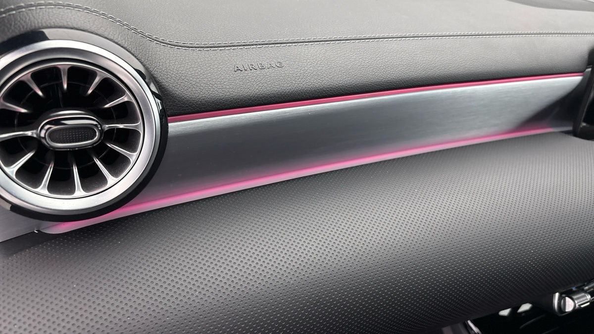 Mercedes-Benz CLA Image 25