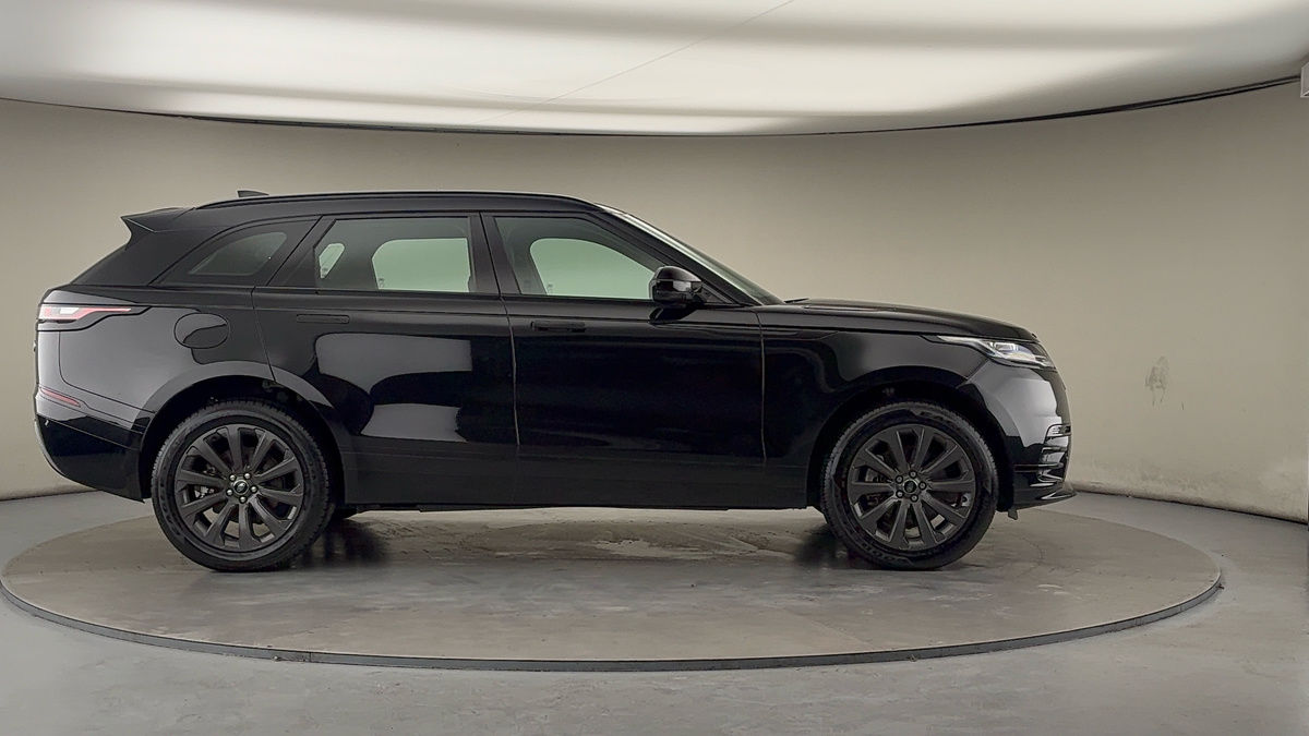 Land Rover Range Rover Velar Image 16