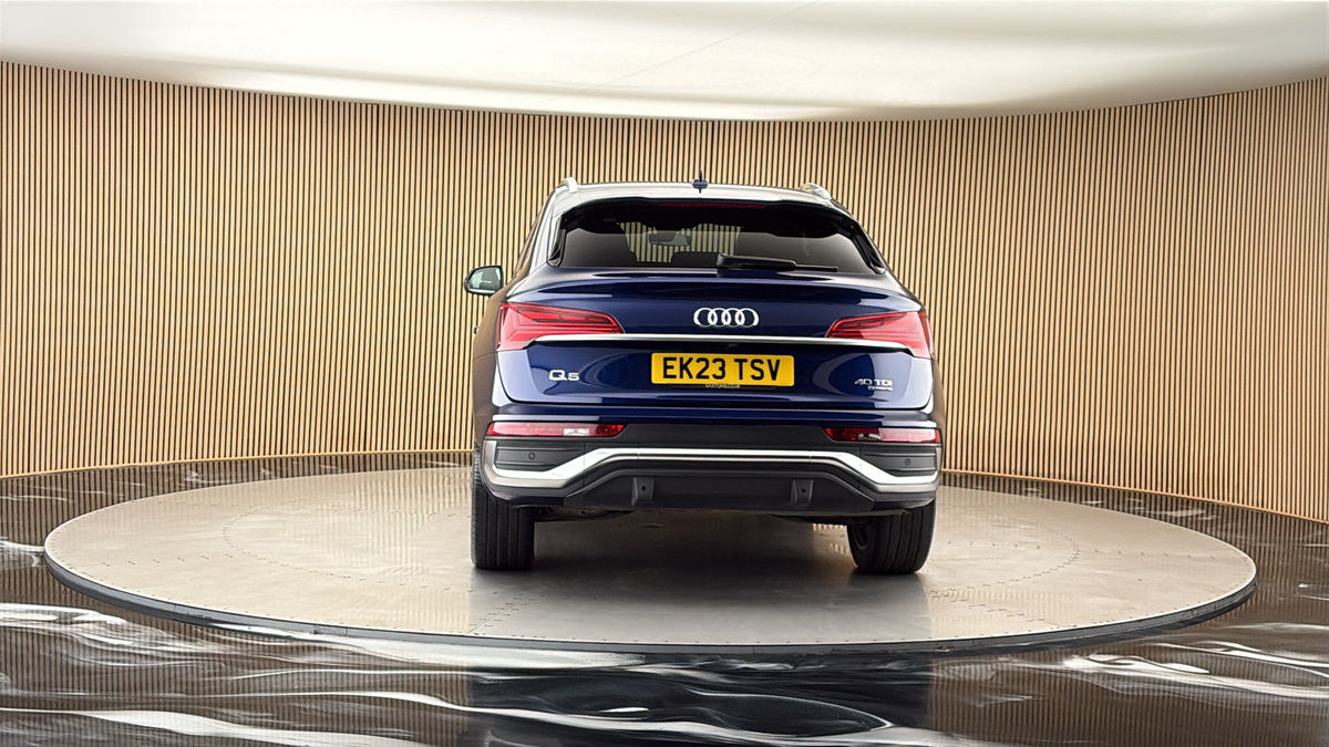 More views of Audi Q5