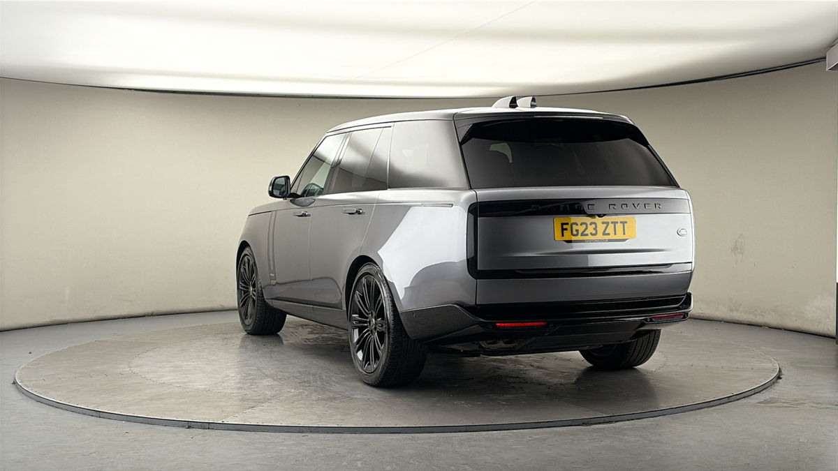 More views of Land Rover Range Rover