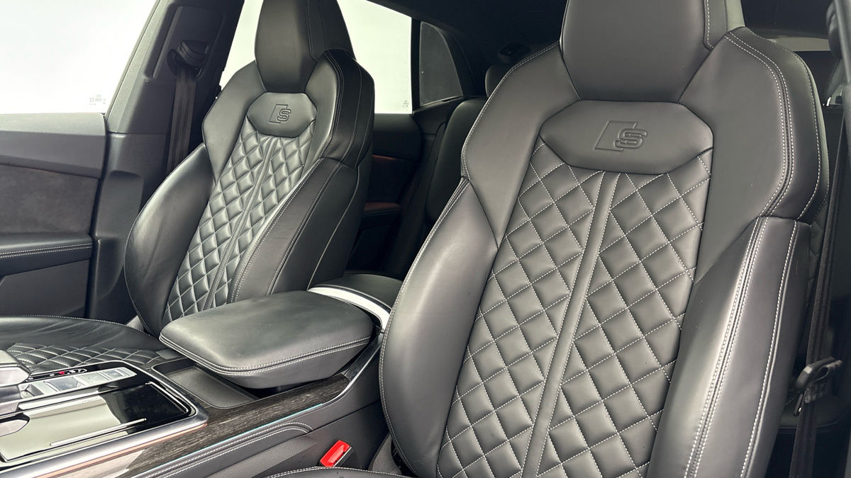 Audi SQ8 Image 7