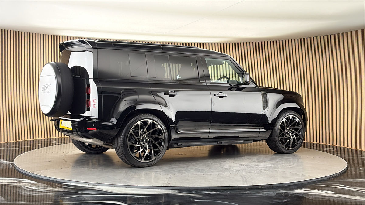 More views of Land Rover Defender 110