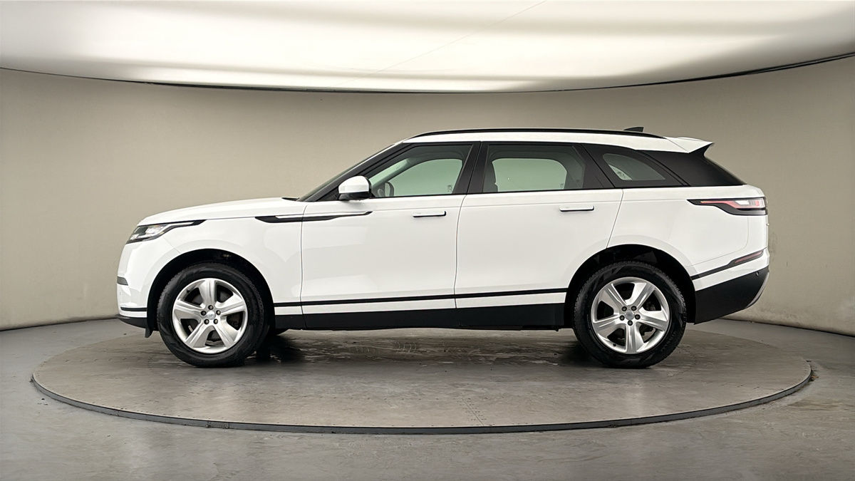 Land Rover Range Rover Velar Image 15