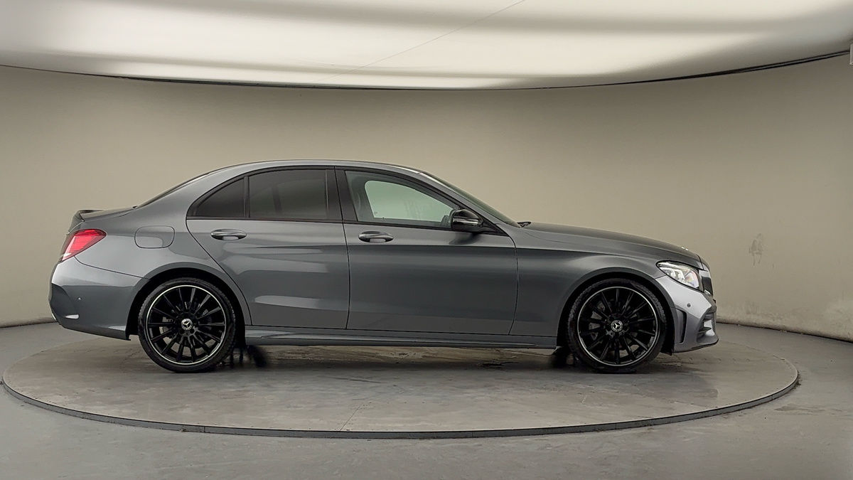 Mercedes-Benz C Class Image 16