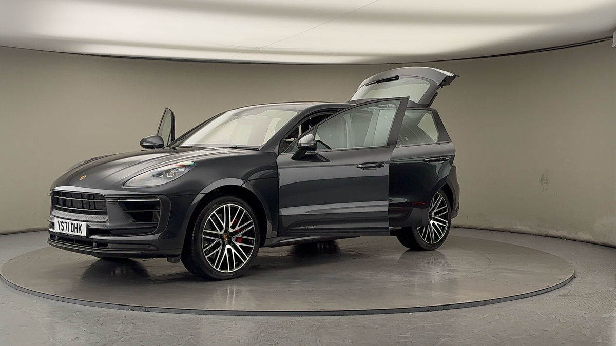 Porsche Macan Image 22
