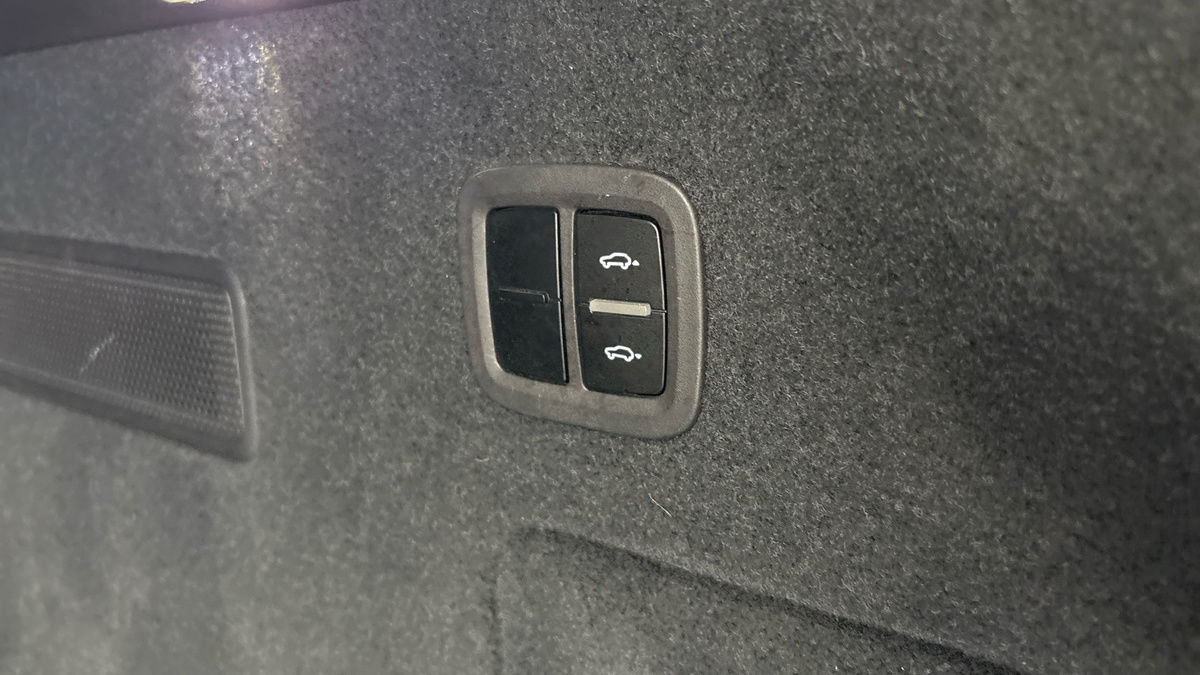 Porsche Cayenne Image 45