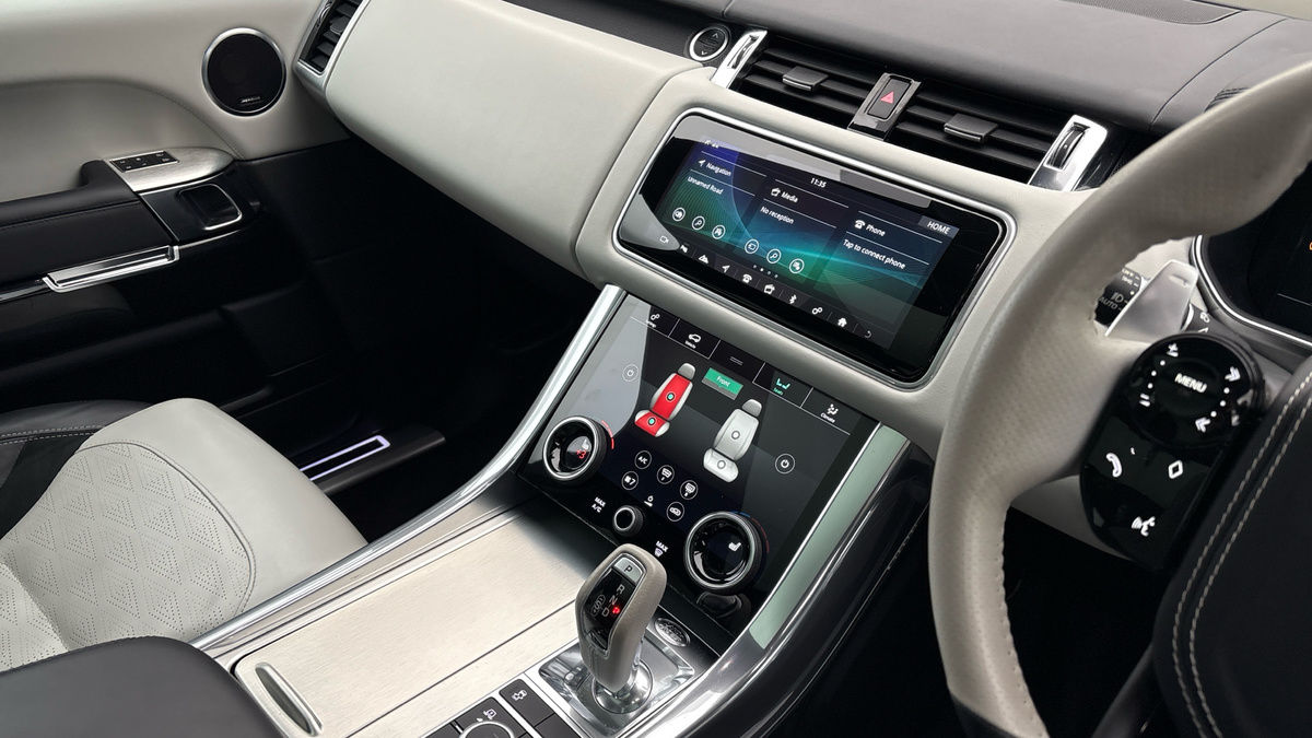 Land Rover Range Rover Sport Image 18