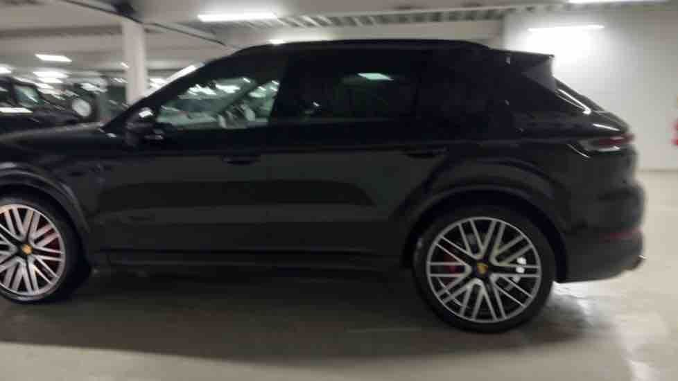 More views of Porsche Cayenne
