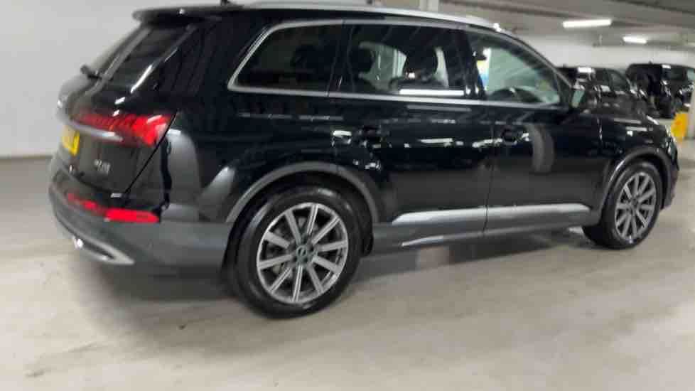 More views of Audi Q7