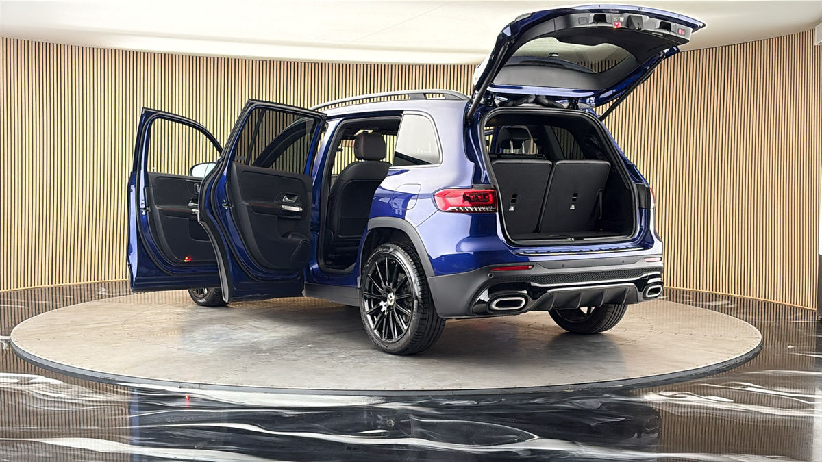 Mercedes-Benz GLB Image 23