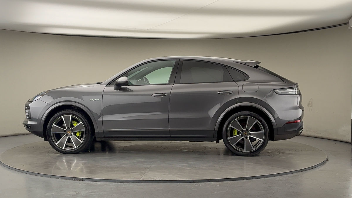 More views of Porsche Cayenne