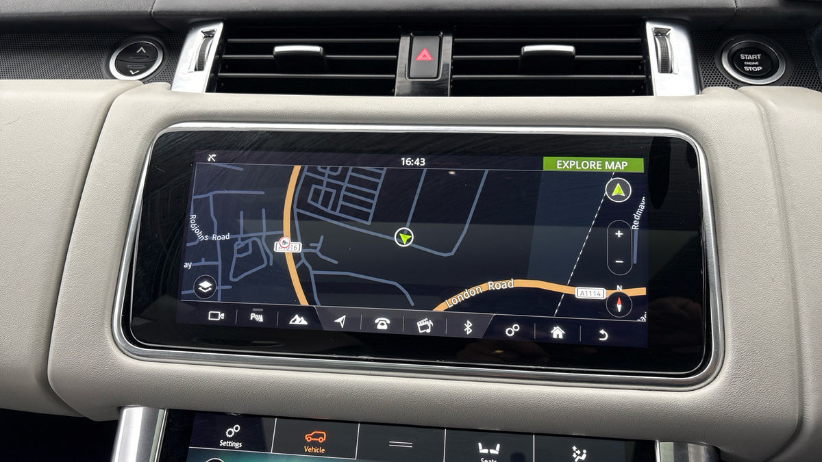Land Rover Range Rover Sport Image 17