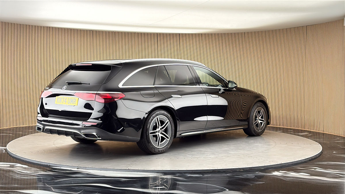 Mercedes-Benz E Class Image 21