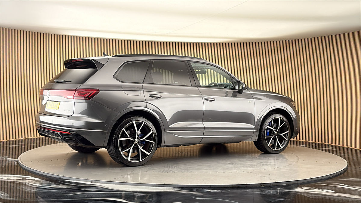 More views of Volkswagen Touareg