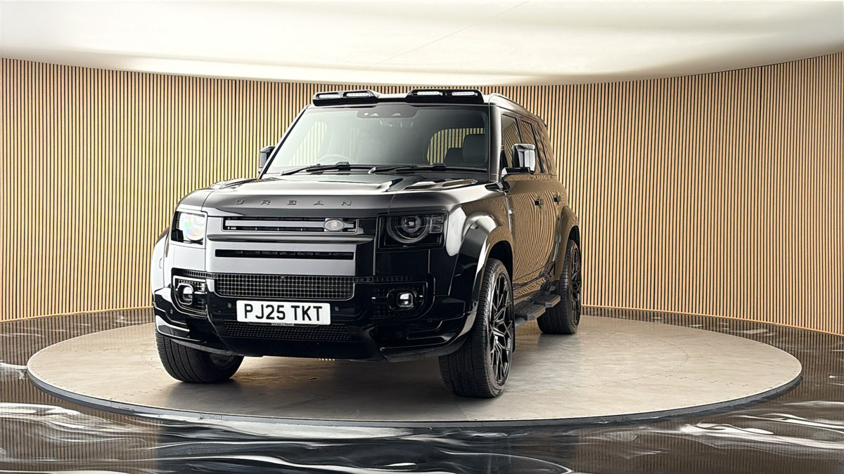 More views of Land Rover Defender 110