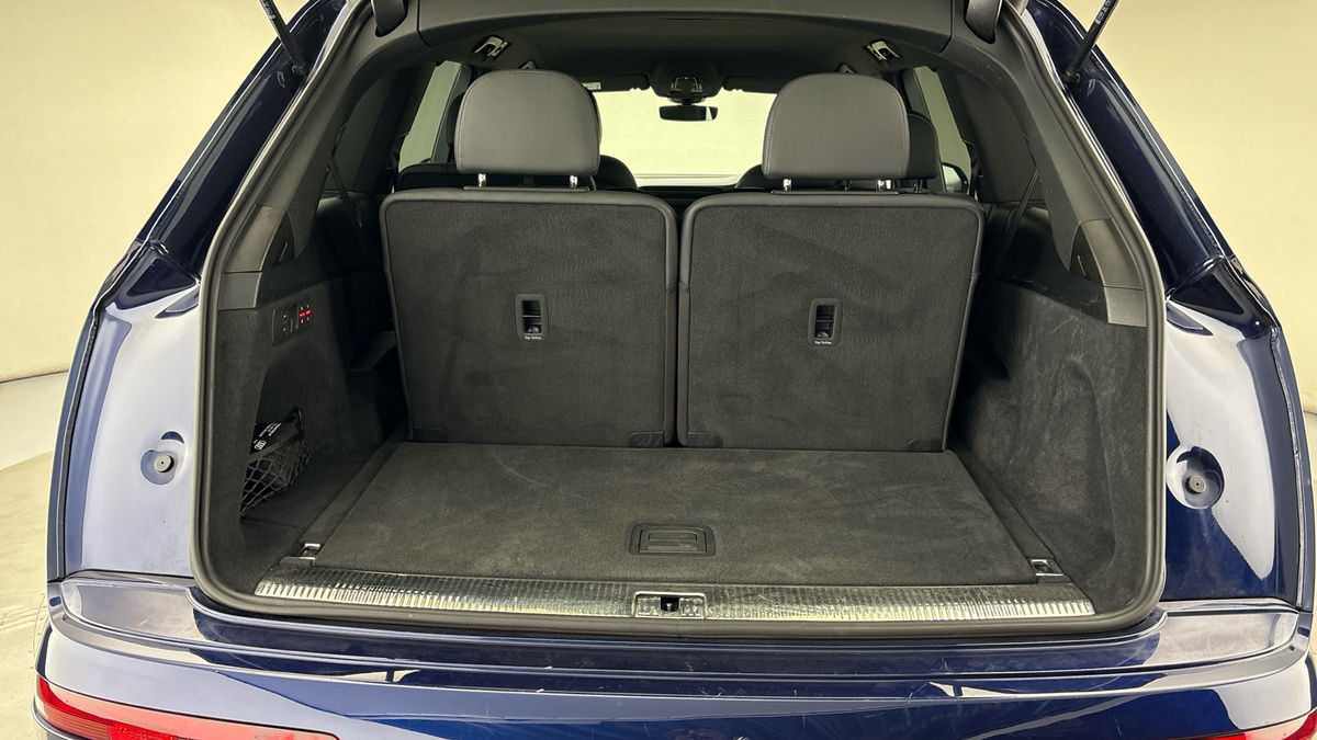 Audi Q7 Image 11