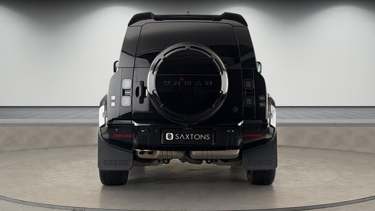 More views of Land Rover Defender 90