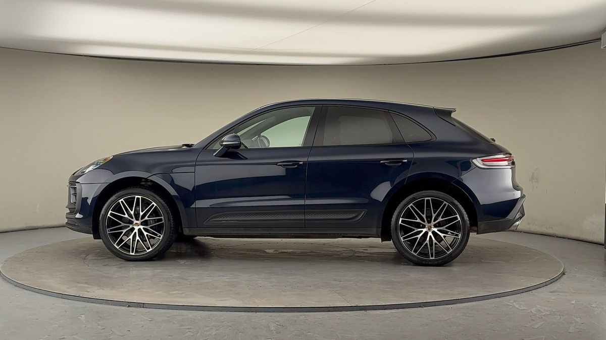 More views of Porsche Macan