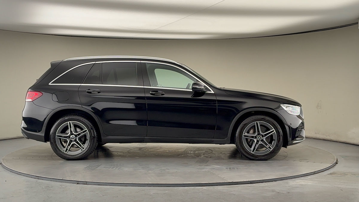 Mercedes-Benz GLC Image 16
