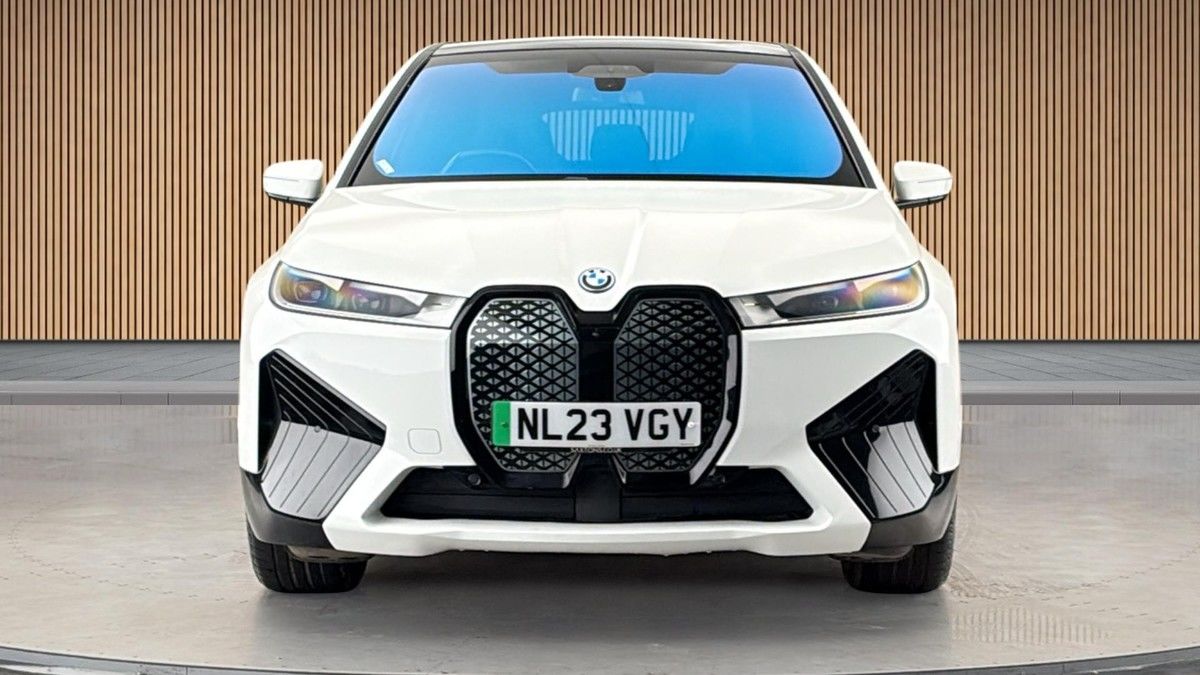 BMW iX Image 3