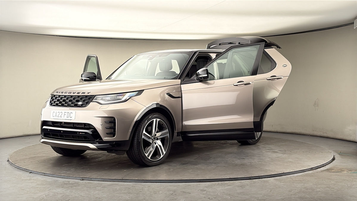 More views of Land Rover Discovery