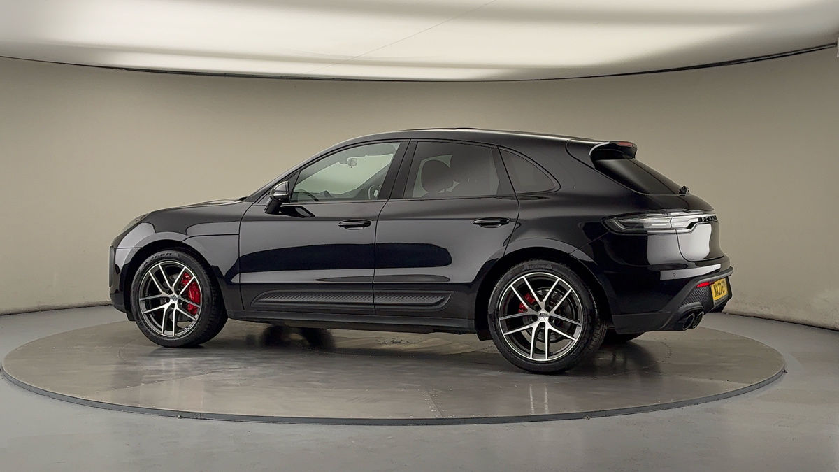 More views of Porsche Macan