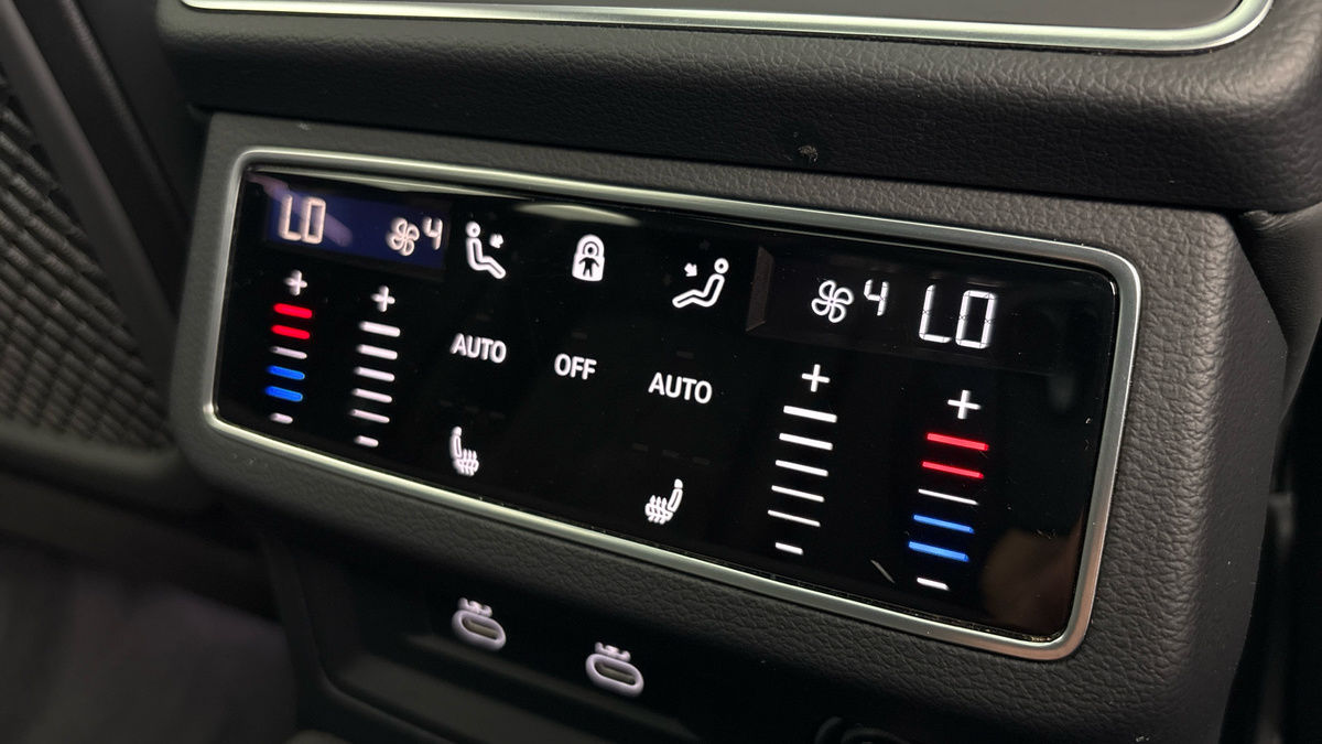 Audi A6 Avant Image 26