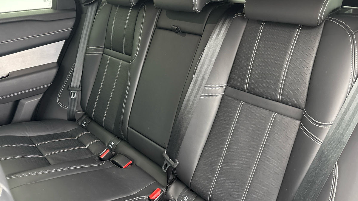 Land Rover Range Rover Velar Image 14