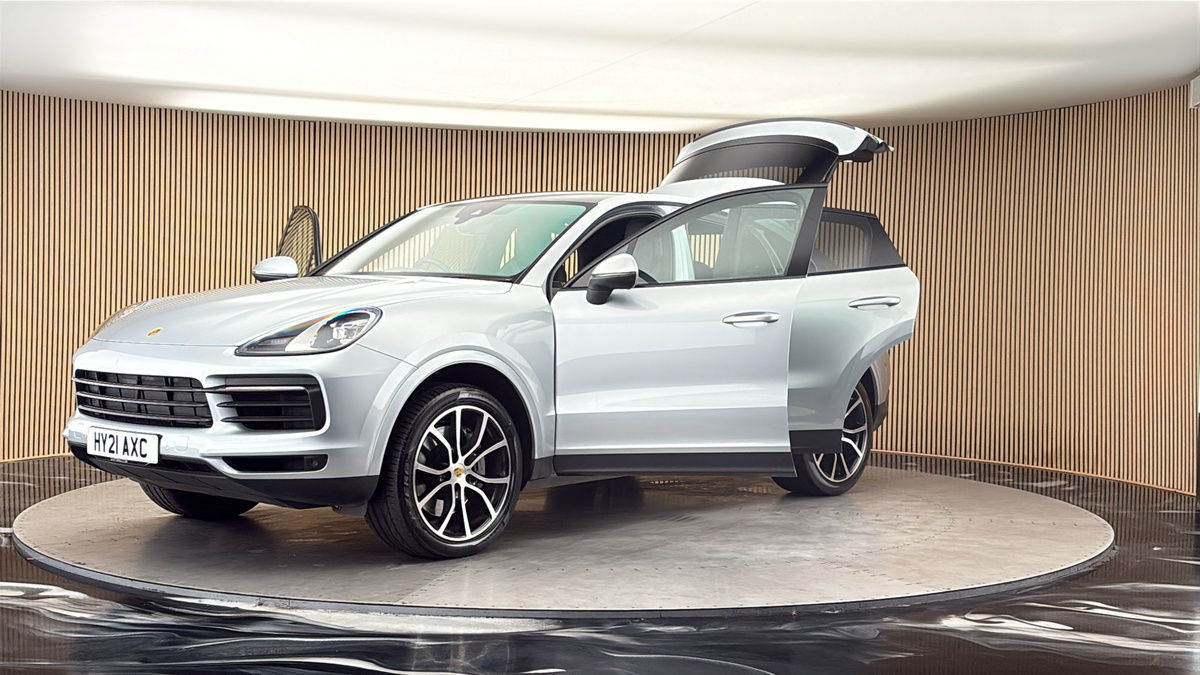 Porsche Cayenne Image 22
