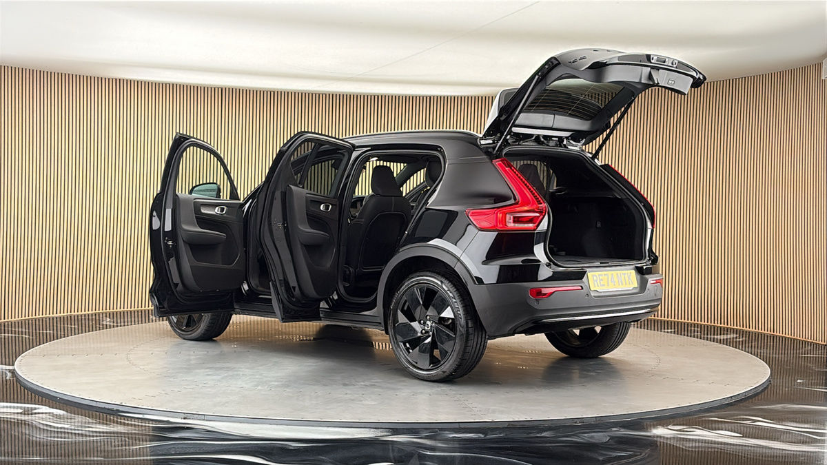 More views of Volvo XC40