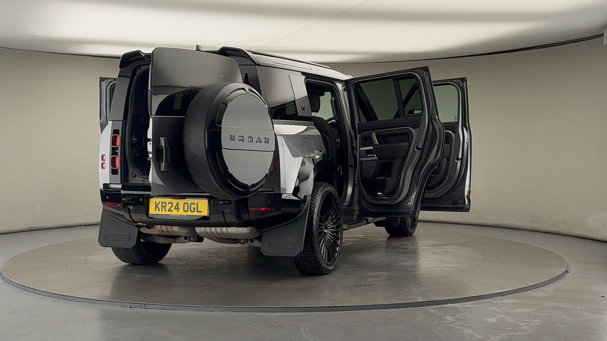 More views of Land Rover Defender 110