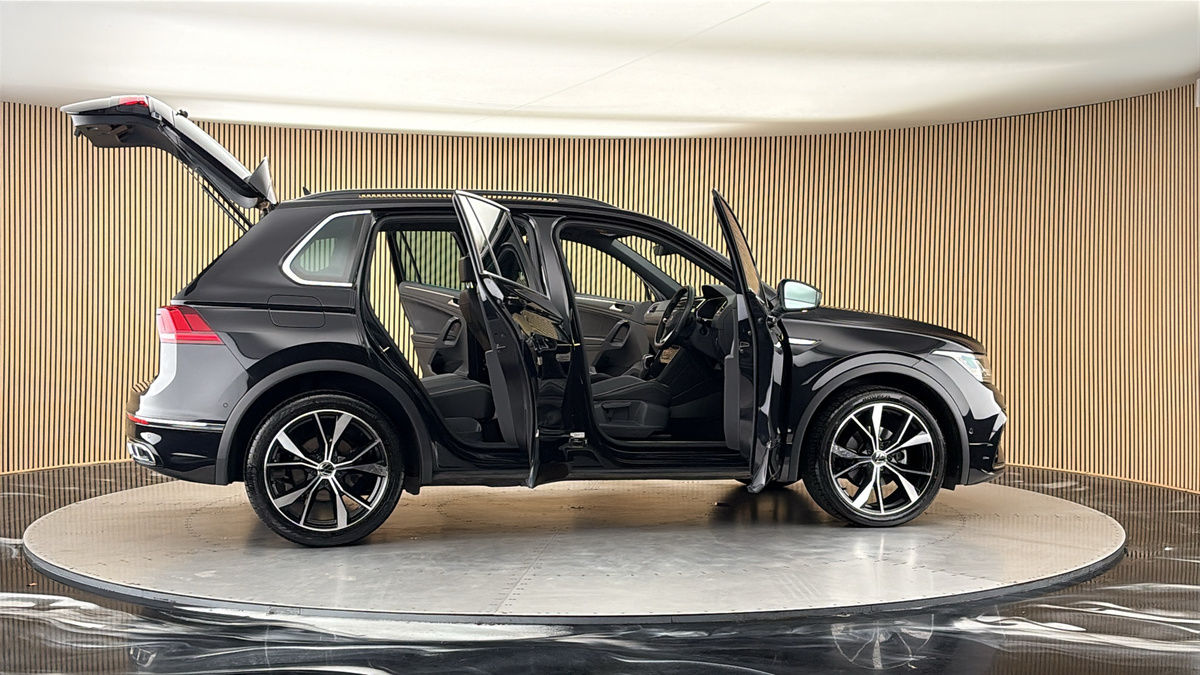 More views of Volkswagen Tiguan