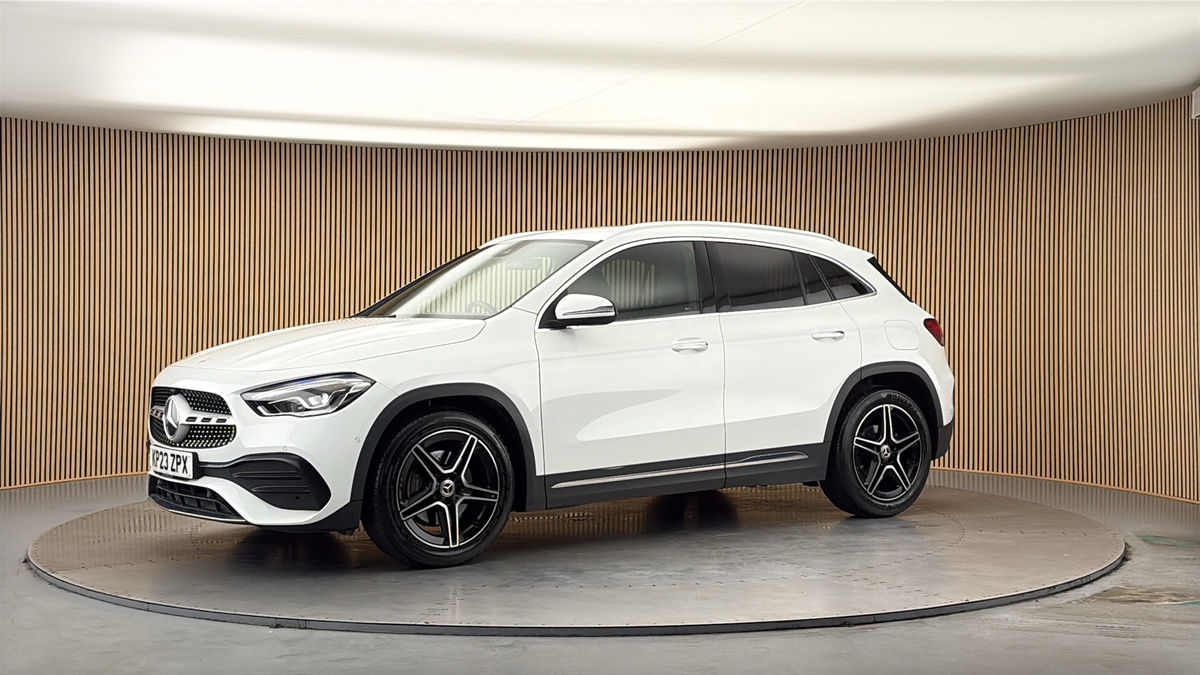 More views of Mercedes-Benz GLA