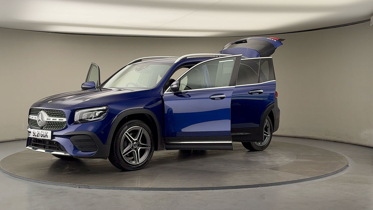 Mercedes-Benz GLB Image 22