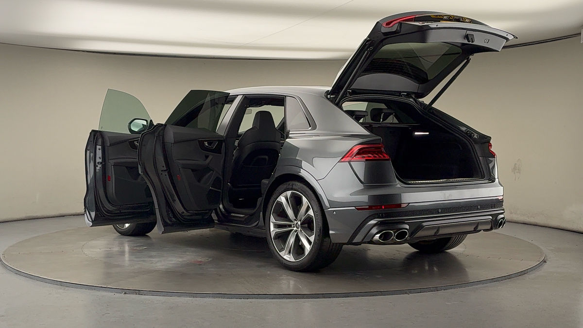 More views of Audi SQ8