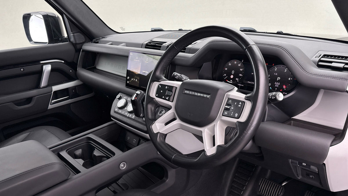 Land Rover Defender 110 Urban Image 5