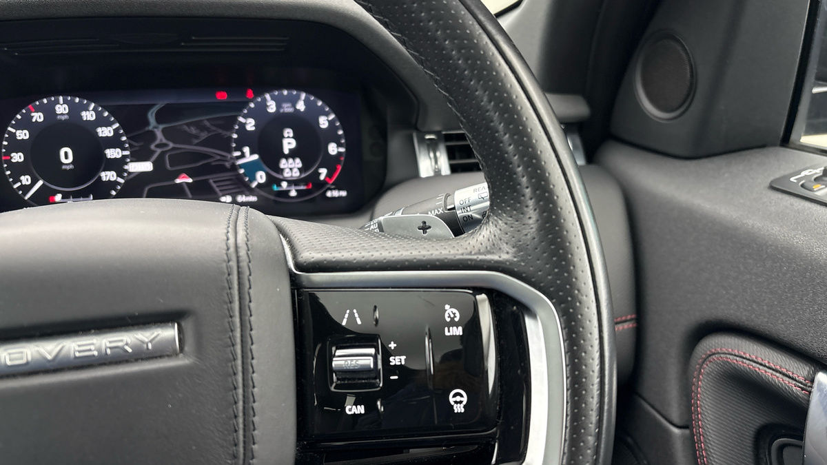 Land Rover Discovery Sport Image 14