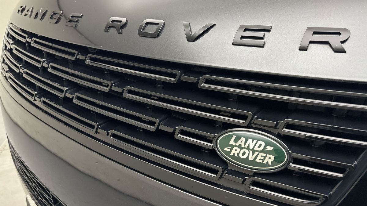Land Rover Range Rover Sport Image 24
