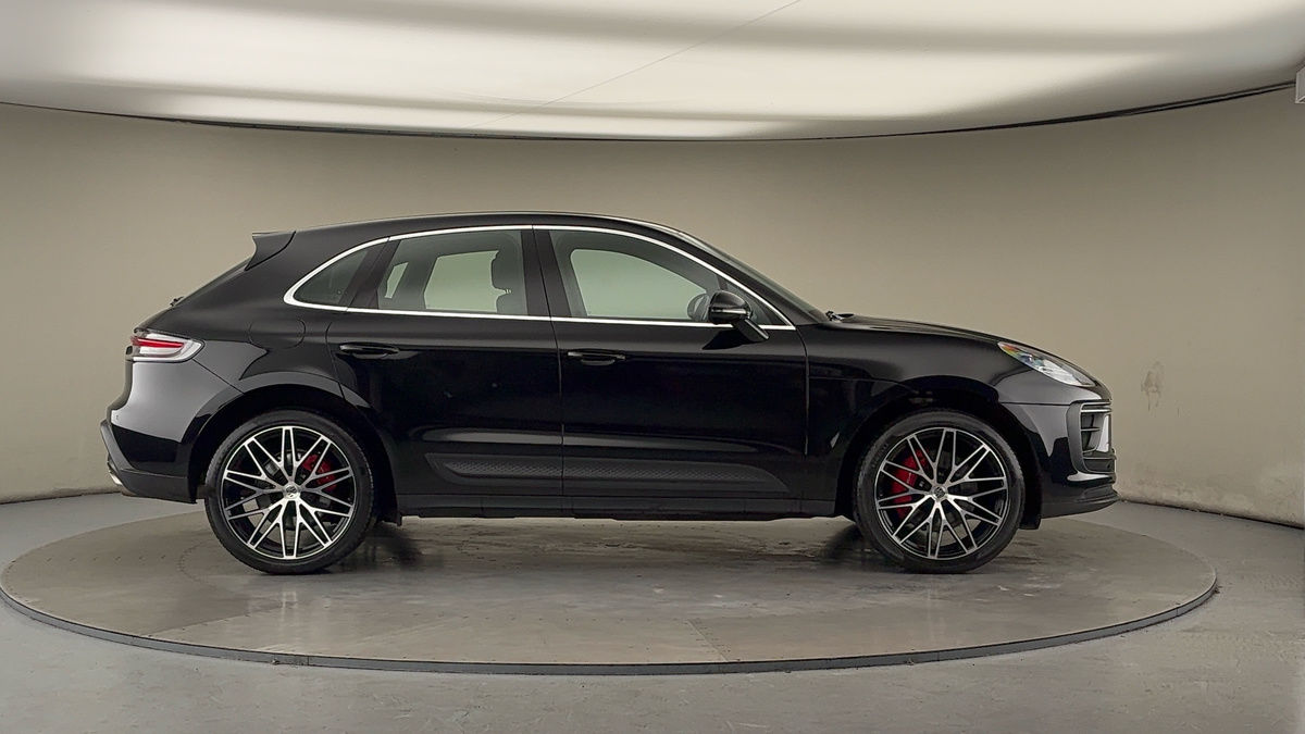 Porsche Macan Image 16
