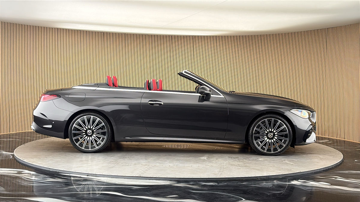 Mercedes-Benz CLE Image 16