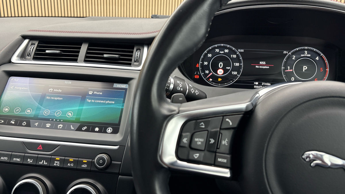 Jaguar E-PACE Image 13