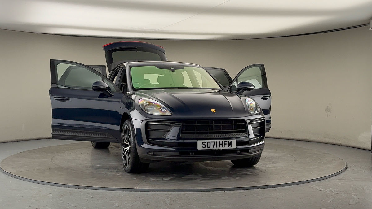 More views of Porsche Macan