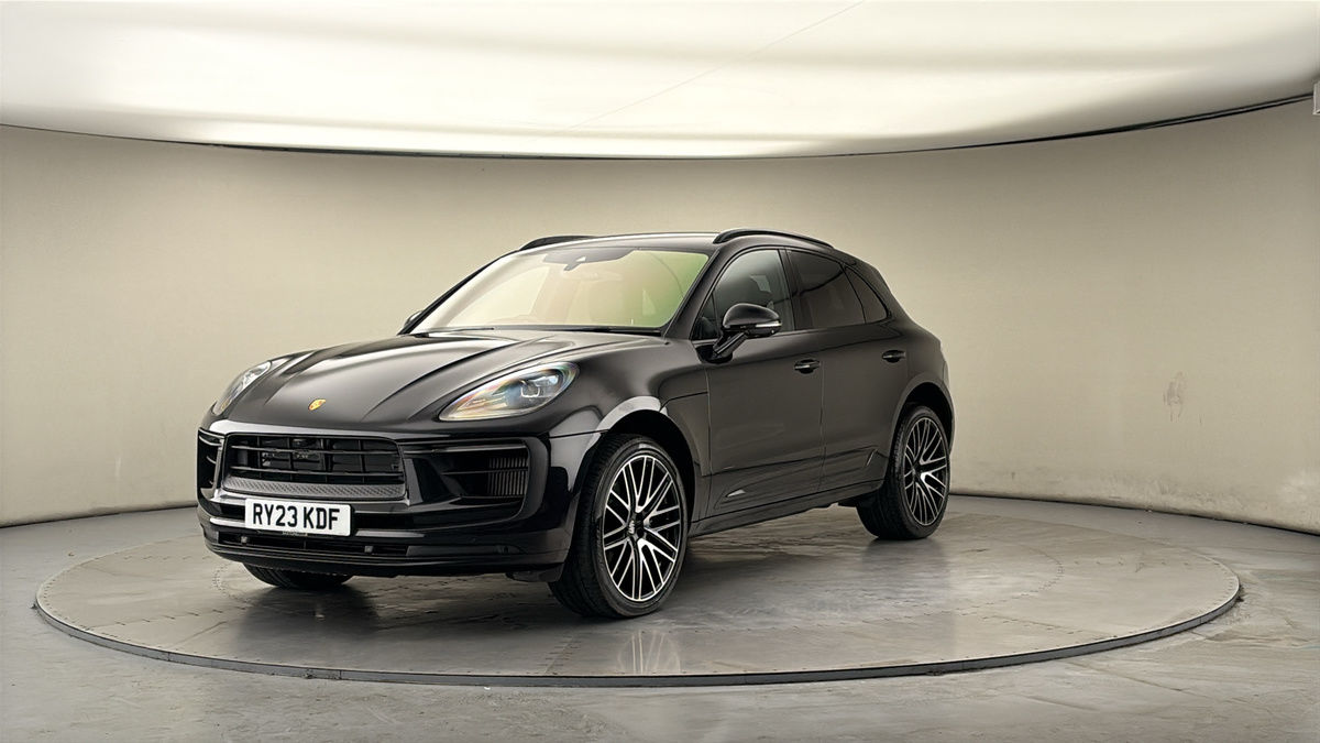 More views of Porsche Macan